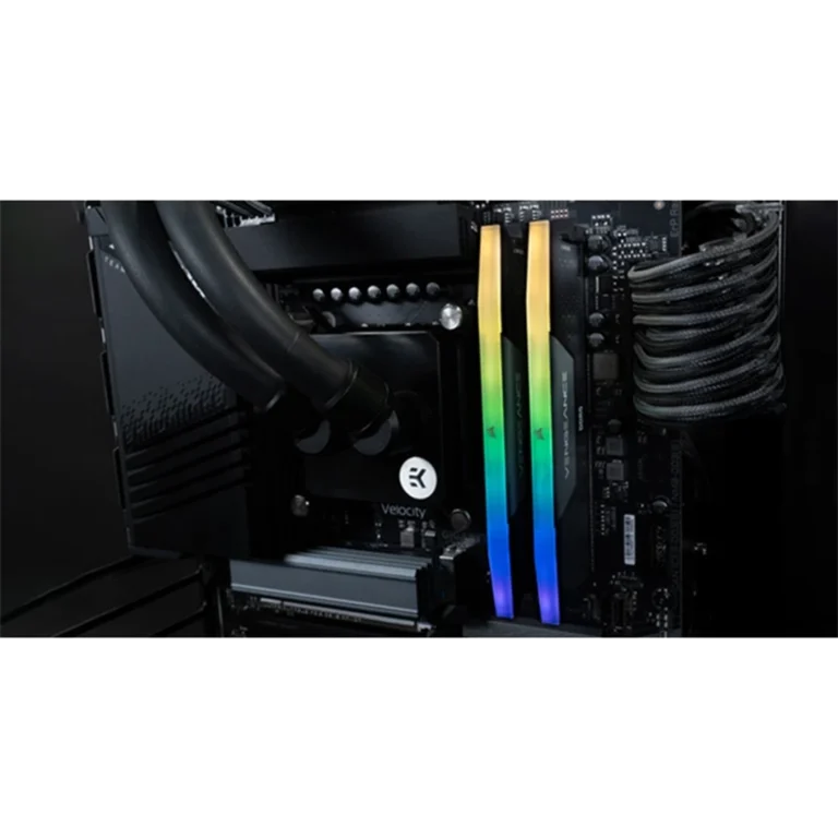 رم دسکتاپ DDR5 دوکاناله 6000 مگاهرتز CL36 کورسیر مدل VENGEANCE RGB ظرفیت 32 گیگابایت